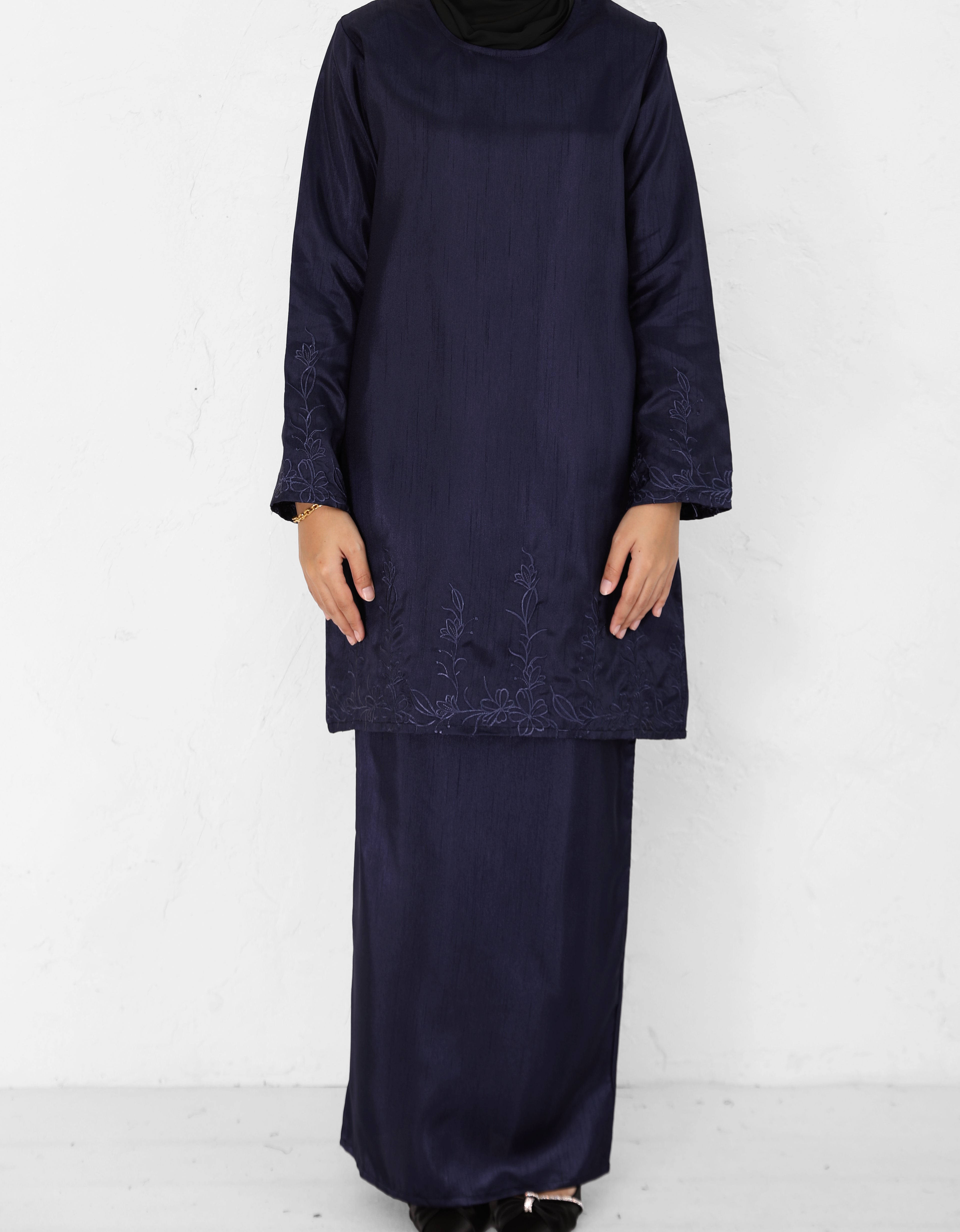 BAJU KURUNG PAHANG MODEN FIANNA (NAVY BLUE)